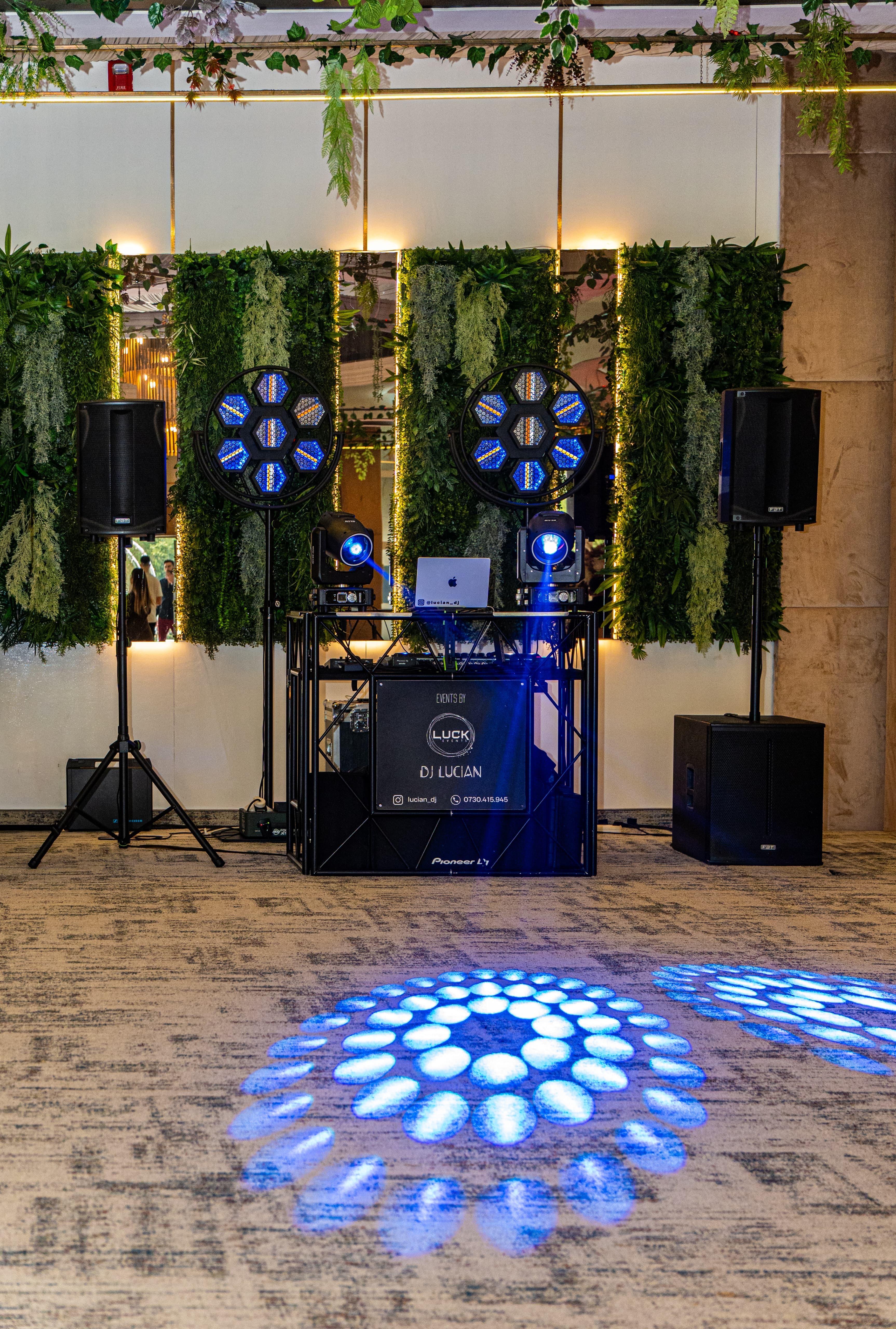 Pachet DJ Evenimente Mici